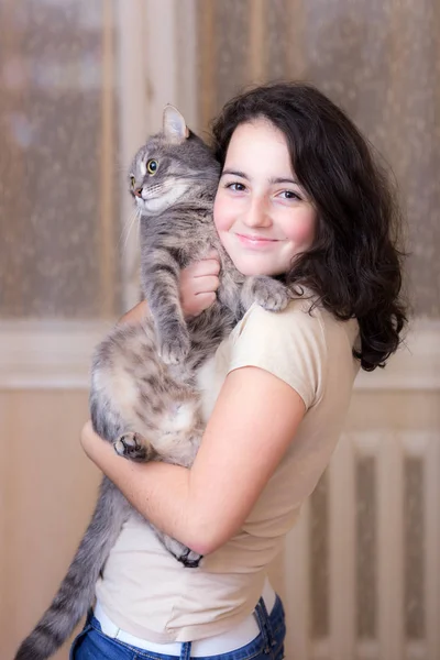 Portrait of a teenage girl — Stock Photo, Image