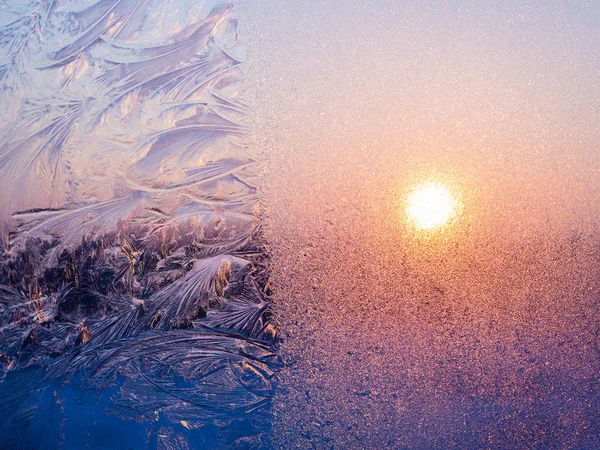 窓の外の太陽 — ストック写真