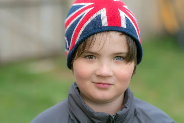 Retrato de un niño primer plano — Foto de Stock