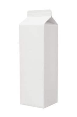 Beyaz arka plan üzerinde izole boş süt paketi