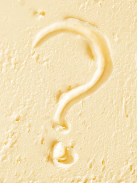 El signo de interrogación en la mantequilla. Comer o no comer ? — Foto de Stock