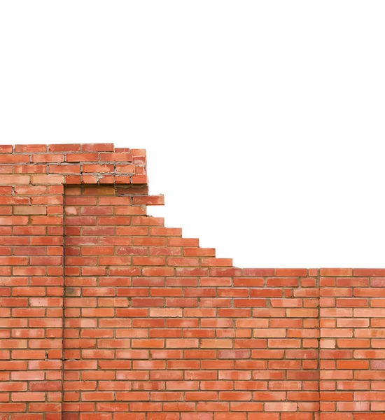 Muro de ladrillo en construcción sobre fondo blanco — Foto de Stock