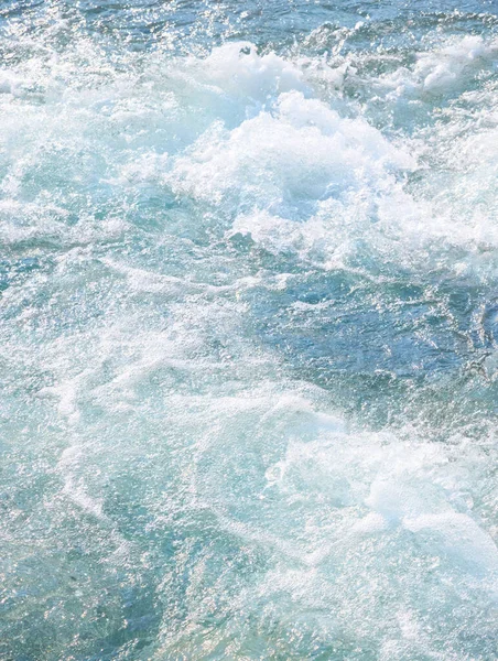 Stormy flusso di acqua primo piano — Foto Stock