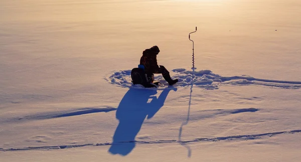 Pesca Invernale Pescatore Ghiaccio Pesca Inverno Sul Fiume — Foto Stock