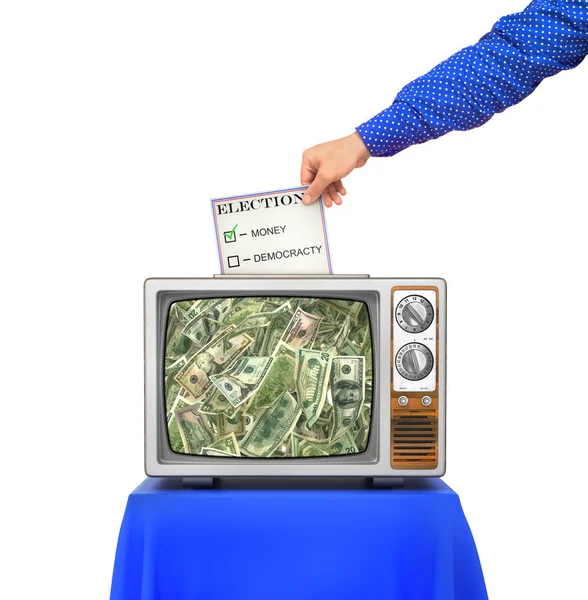 Conceito de eleições. TV como urna para as cédulas eleitorais . — Fotografia de Stock