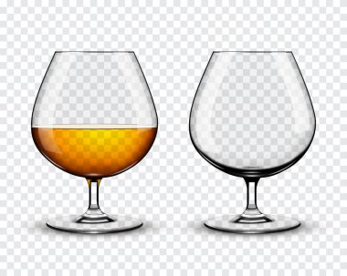 Transpar üzerinde izole iki brandy bardak (boş ve alkol ile)