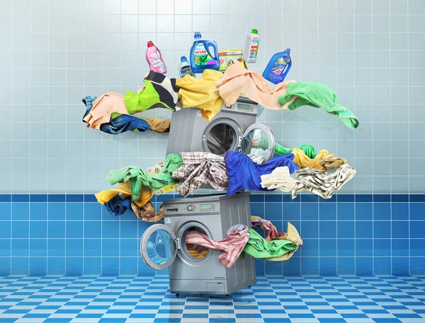 Nagy mosás fogalmát. A nagy örvény körül washin ruhák — Stock Fotó