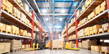 Ambar kavramı. Büyük wareh satırları arasında forklift