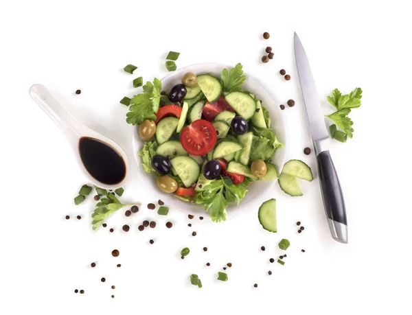 Verduras sobre una mesa sobre un fondo blanco — Foto de Stock