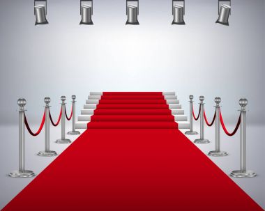 Kırmızı halı ile beyaz merdiven