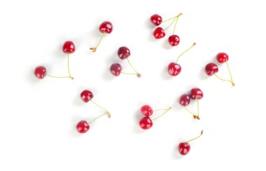 Beyaz arka planda taze kiraz