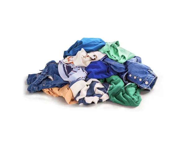 Clothes heap.On a white background there is a large pile of sket — Stock Photo, Image