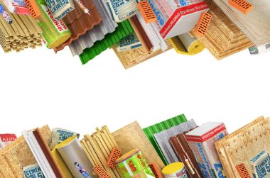 İnşaat malzemeleri beyaz izole sayfanın kenarında kümesi. 3D çizim