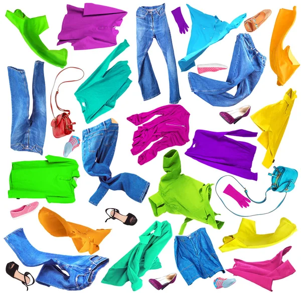 Giyim, çanta ve ayakkabılar beyaz zemin üzerine kolaj.