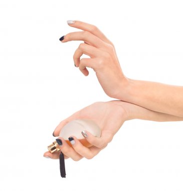 Güzel elleri ruhları tutar. Parfüm, kozmetik kavramı.