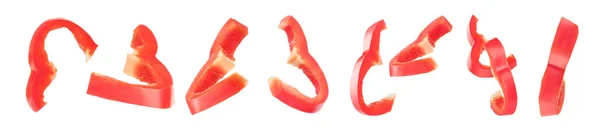 Pimentão vermelho fatiado isolado em um fundo branco — Fotografia de Stock