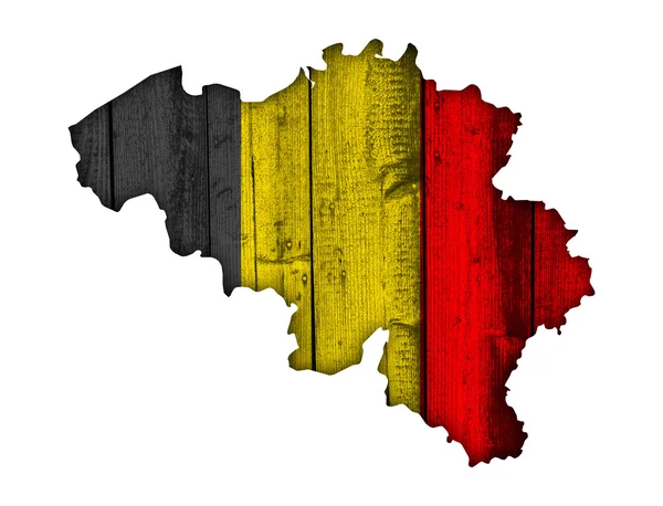 地図と風化した木材にベルギーの旗 — ストック写真