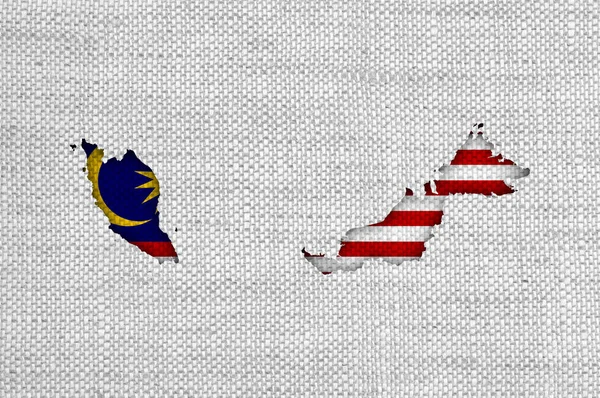 Mapa e bandeira de Malásia no linho velho — Fotografia de Stock