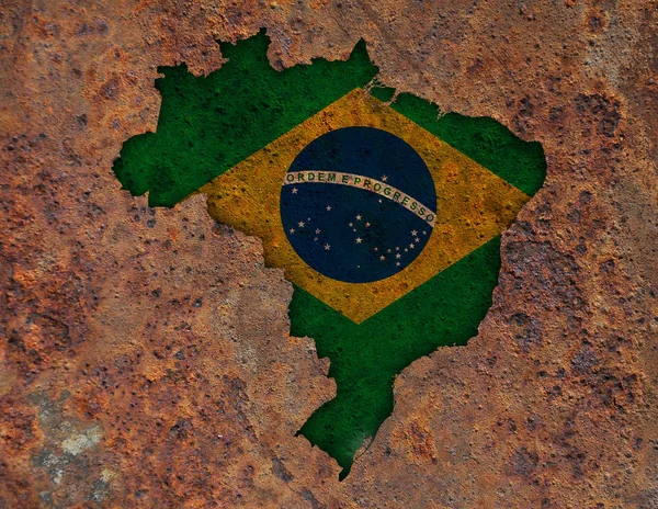 Mapa e bandeira do Brasil em metal enferrujado — Fotografia de Stock