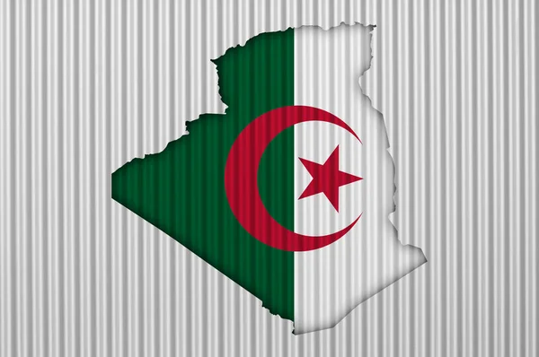 Χάρτης και σημαία της Αλγερίας σε κυματοειδές σιδήρου — Φωτογραφία Αρχείου
