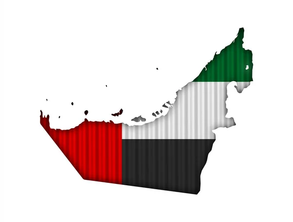 地图和阿拉伯联合酋长国在铁皮上国旗 — 图库照片