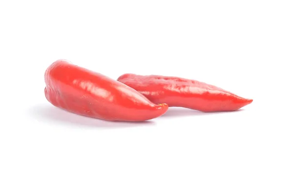 Красный перец на белом — стоковое фото