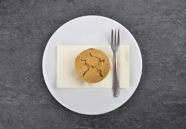 Muffin na desku a břidlice — Stock fotografie