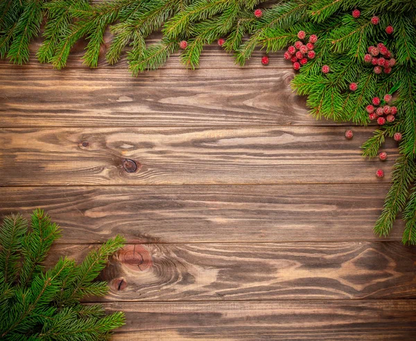 木製の背景上のクリスマスのモミの木 — ストック写真