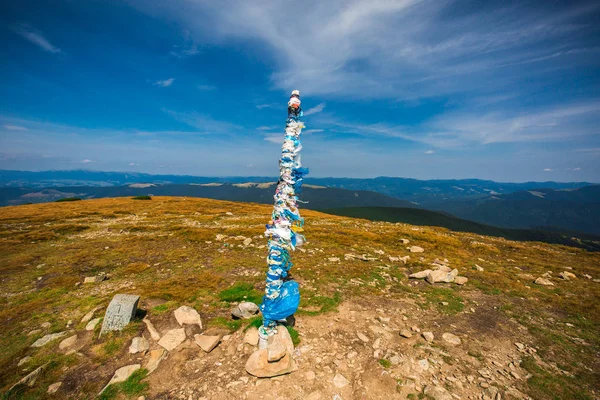 Montañas paisaje. Montaña Goverla, el pico más alto de Ucrania —  Fotos de Stock