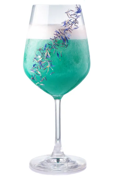 Turkoois Alcohol Cocktail Vintage Glas Geïsoleerd Witte Achtergrond — Stockfoto