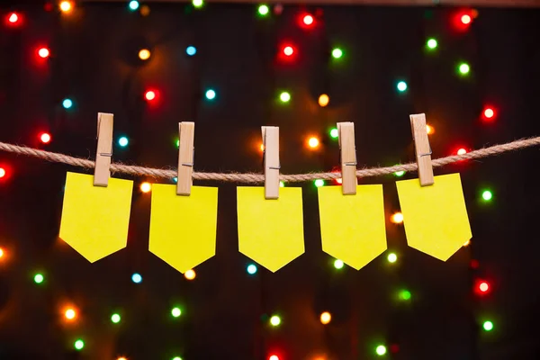 Beş Festival bayrağı