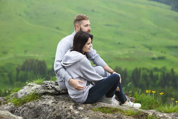 Loving couple outdoor — Stock Photo, Image