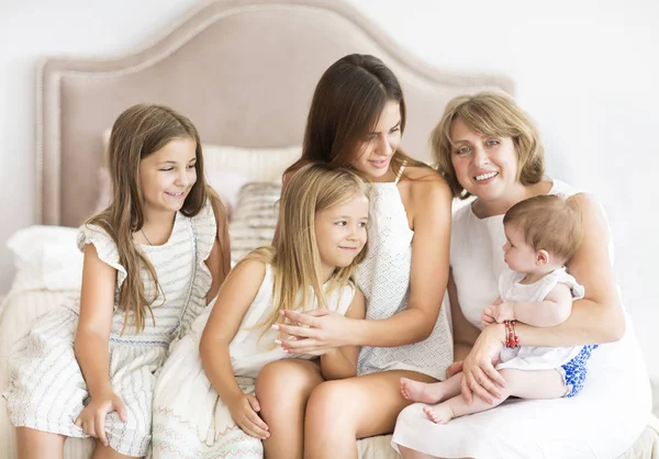 Grandmother and granddaughters. — Stock Photo, Image