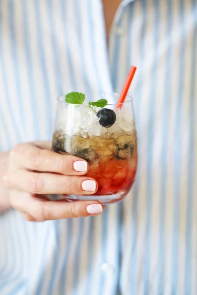 Blueberry cocktail with ice decorated by mint — Stock Photo, Image