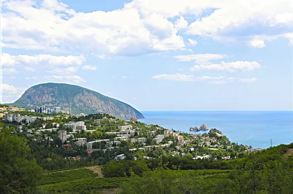 Aerial view of Crimea coastline near Yalta — Stock Photo, Image