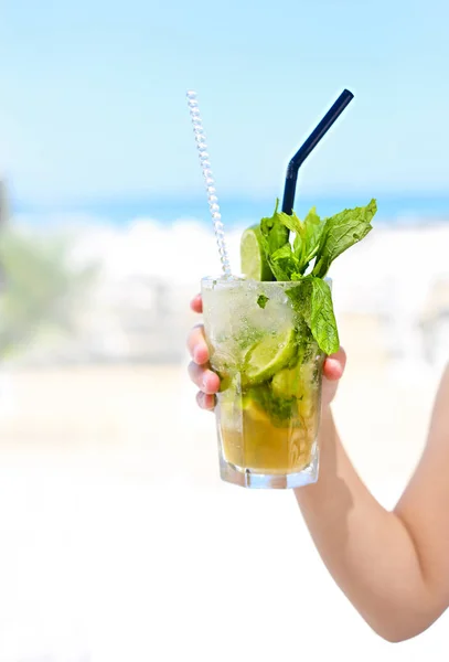 Small Girl Glass Cold Mojito Resting Beach Sunny Summer Day — Stock Photo, Image