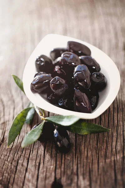 Fresh Black Olives Placed Small Bowl Timber Table — Stock Photo, Image