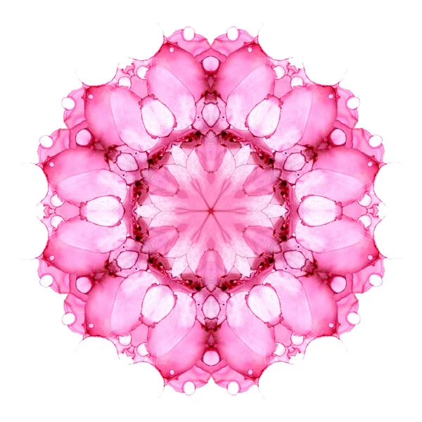 Růžová akvarel květiny mandala izolované na bílém pozadí. Kaleidoskopický efekt. — Stock fotografie
