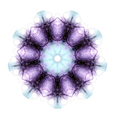 Beyaz arka planda izole edilmiş suluboya çiçek mandala deseni. Kaleydoskop etkisi.