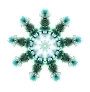 Suluboya çiçek ya da kar tanesi deseni, beyaz arka planda izole edilmiş yeşil tonlarda. Kaleydoskop etkisi.
