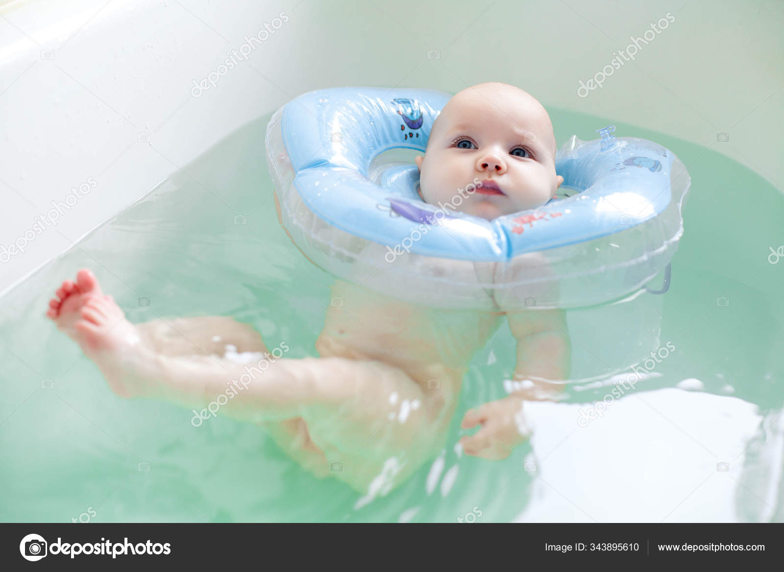 Bain Bebe Nouveau Ne Avec Anneau En Caoutchouc Au Cou Photographie Doll C Bain Bebe Nouveau Ne Avec Anneau En Caoutchouc Au Cou Photographie Doll C