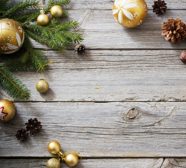 Decoração de Natal no fundo de madeira velha — Fotografia de Stock