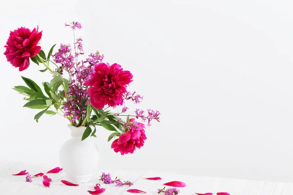 Beautiful Peonies Vase — Stock Photo, Image