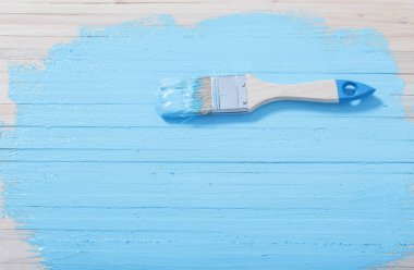 ahşap arka plan üzerinde boya ile fırça