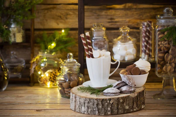 Christmas decoration cocoa bar with cookies and sweets on old wo — Stock Photo, Image