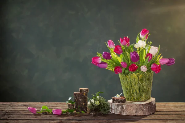 Decoração Natural Com Flores Primavera Mesa Madeira — Fotografia de Stock