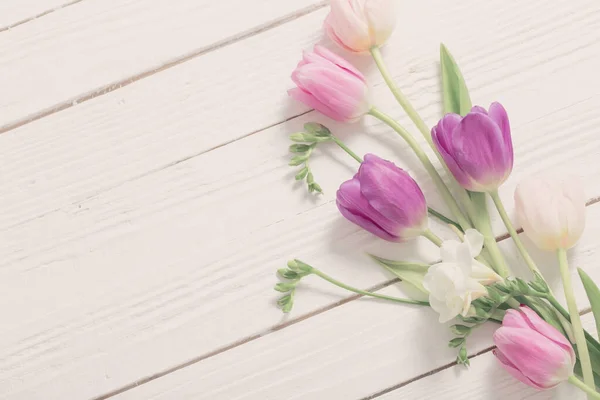 Fleurs Printemps Sur Fond Blanc Bois — Photo