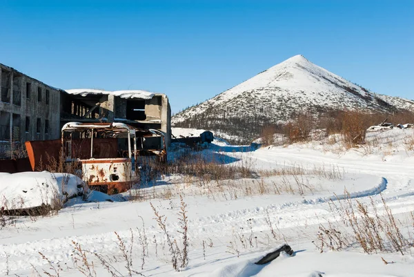 Abandoned settlement winter view — Stock Photo, Image
