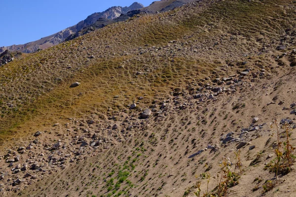 Zandberg Helling Met Rotsen Abstracte Natuurlijke Achtergrond Stockfoto