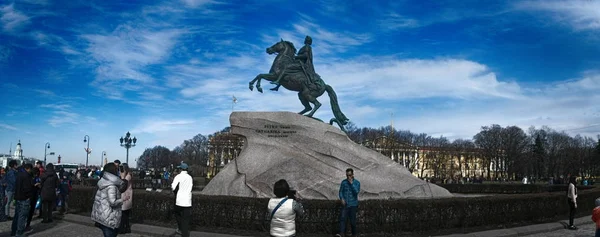 Μνημείο του ρωσικού αυτοκράτορα μεγάλου Πέτρου, γνωστό ως χάλκινο ιππέα, — Φωτογραφία Αρχείου